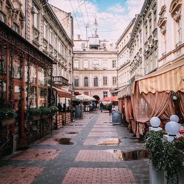 The Phantom Of The Opera Lviv Exterior photo